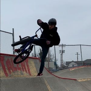 Meet your Posher, Robert